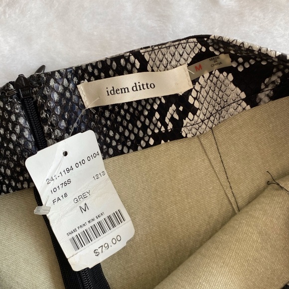 NWT Pleather Snakeskin Mini Skirt (M) - Picture 8 of 9